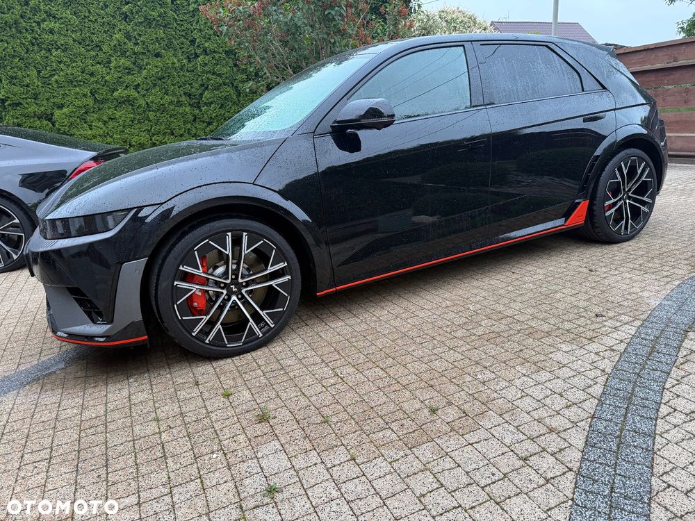 Hyundai IONIQ - 19