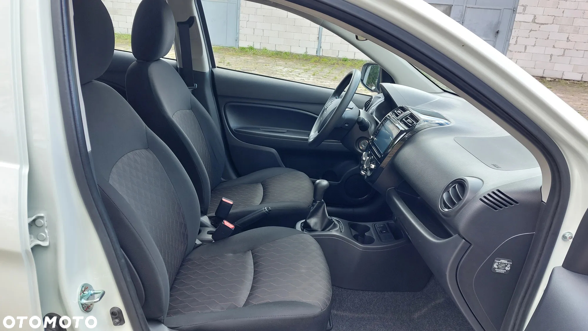 Mitsubishi Space Star 1.2 AS&G Intense - 34