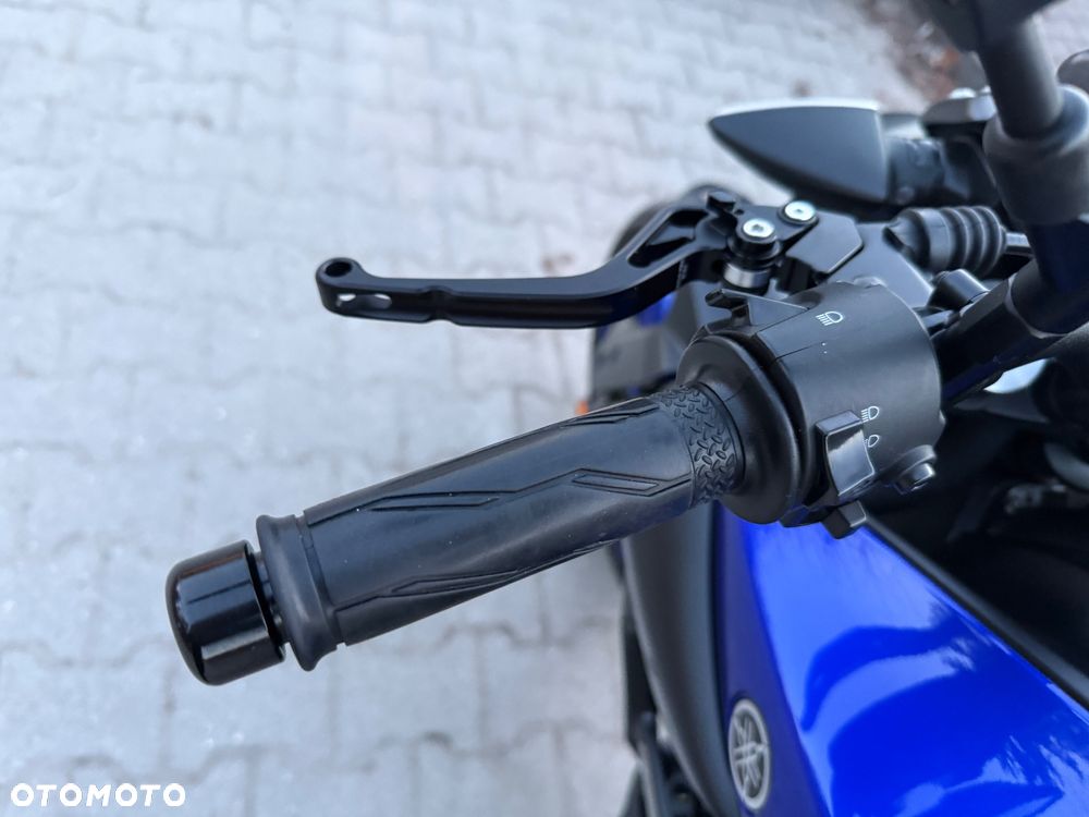 Yamaha MT - 28