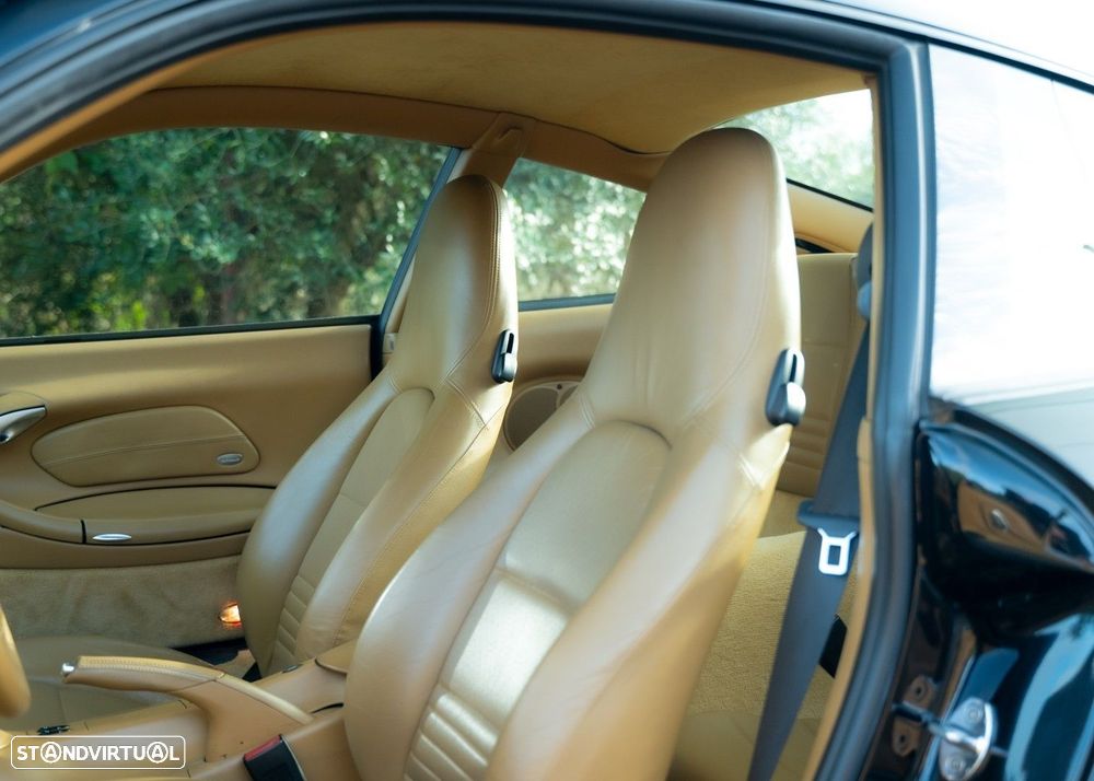 Porsche 911 (996) Carrera - 18