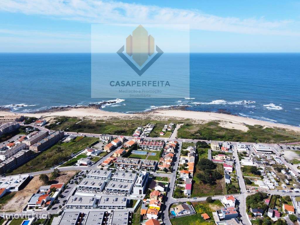 Terreno com 2250m2 para Construção - Próximo da Praia da Madalena e... - Grande imagem: 2/16