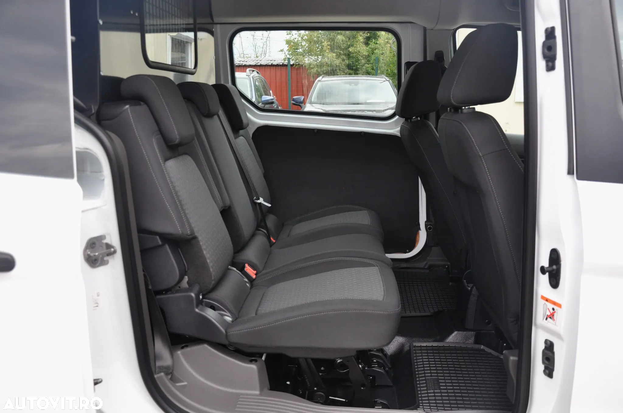 Ford Transit Connect L2H1 5 Locuri - 10