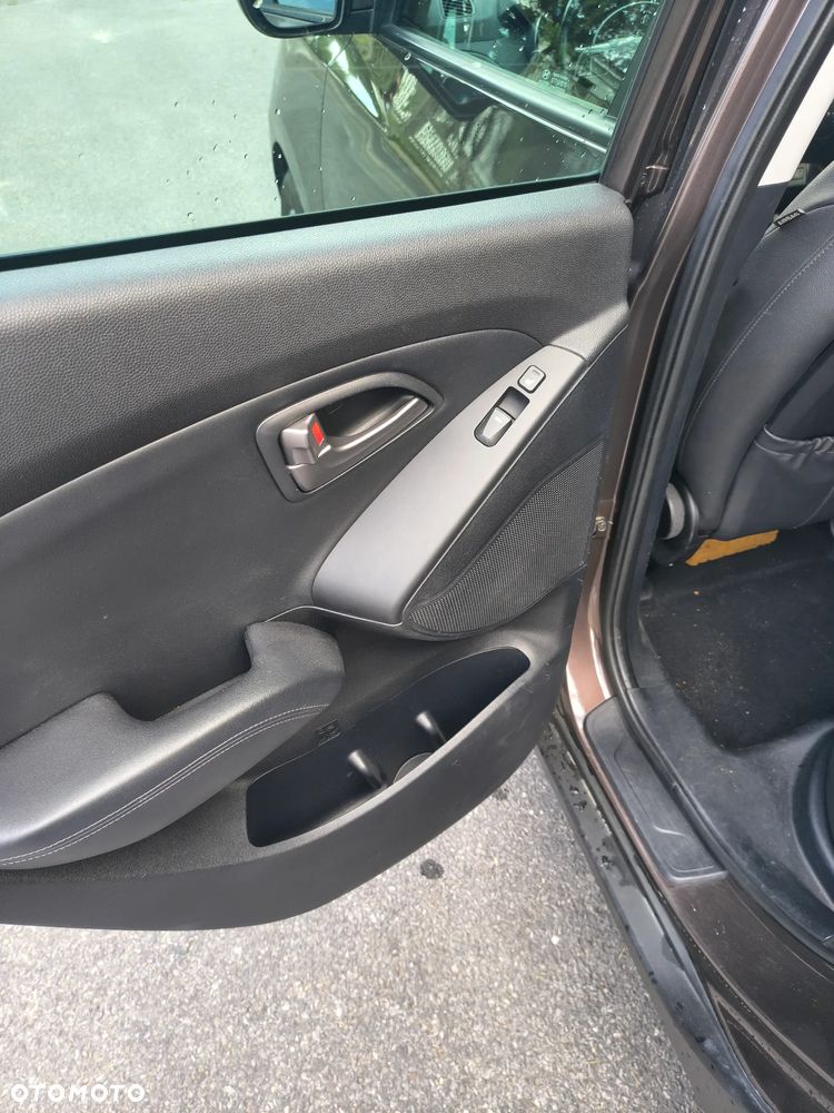 Hyundai ix35 1.7 CRDi Comfort 2WD - 13