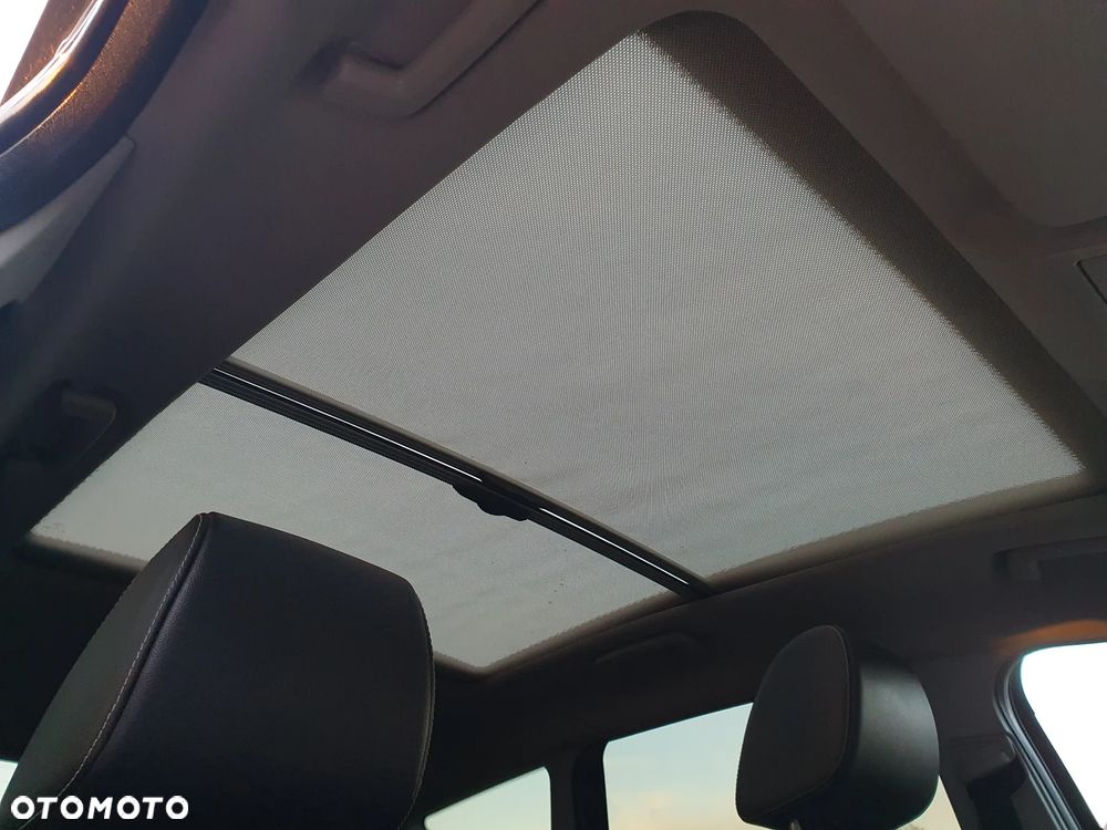 Ford Kuga 2.0 TDCi 2x4 Titanium - 12