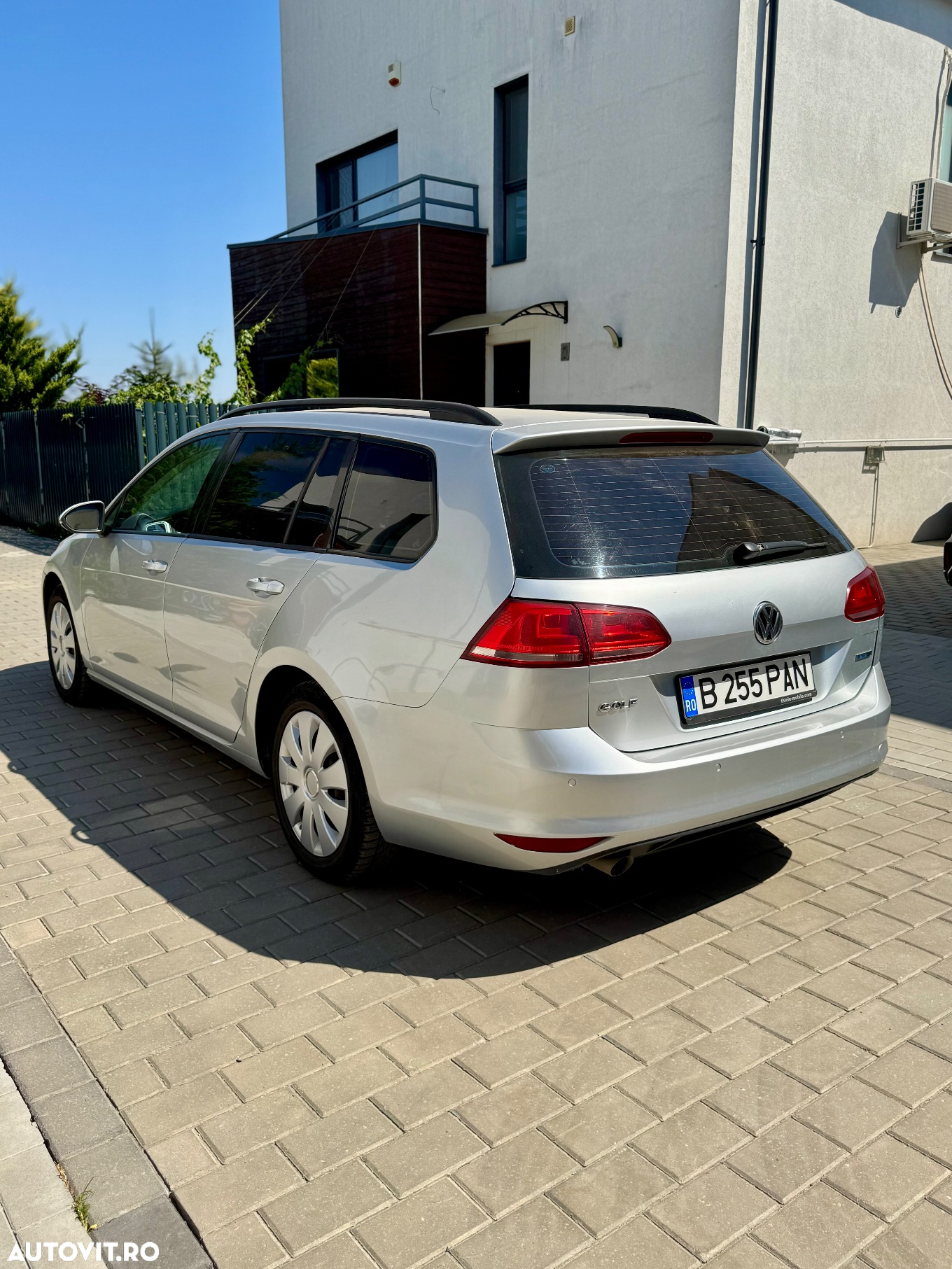 Volkswagen Golf 1.6 TDI DPF BMT Comfortline - 9