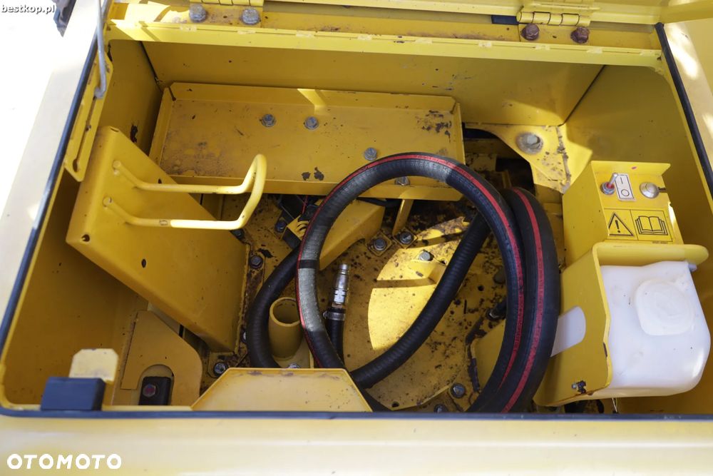 Komatsu PC210LC-11 - 30