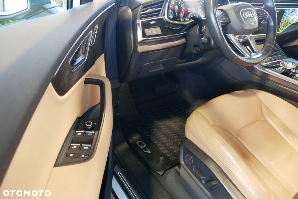 Audi Q7 - 23