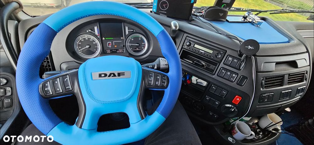 DAF XF - 10