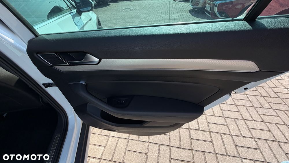 Volkswagen Passat Alltrack 2.0 TDI SCR 4Motion DSG - 26