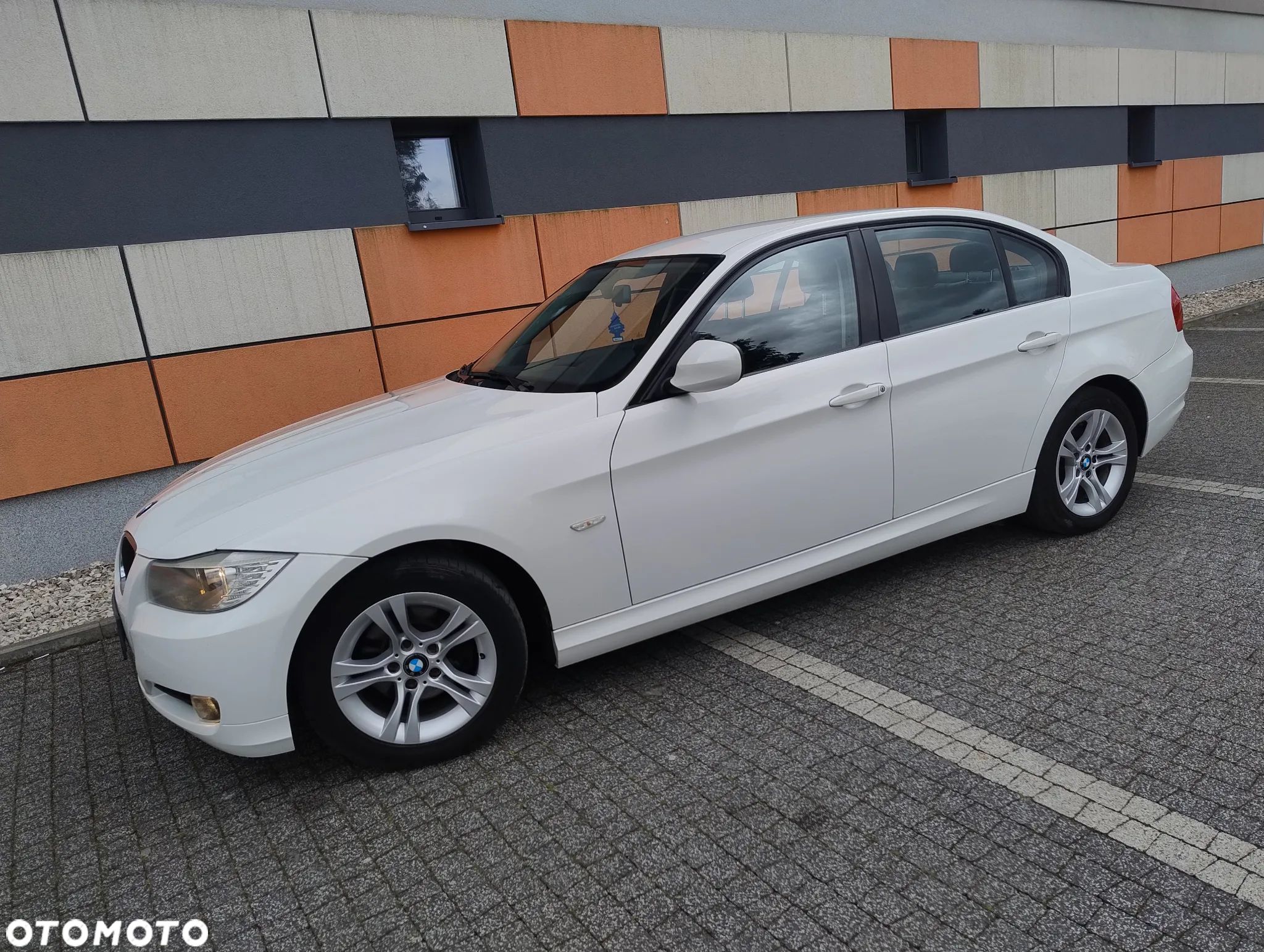 BMW Seria 3 318i - 1