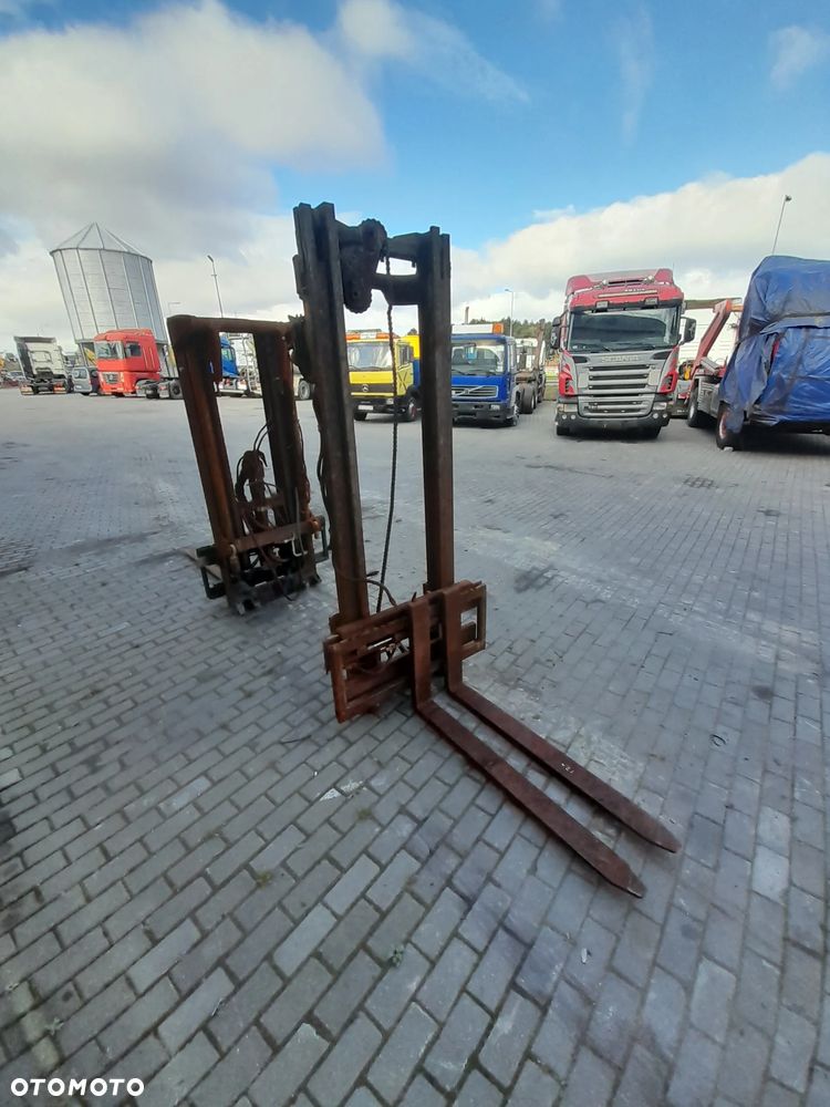 MASZT WOZKA WIDLOWEGO WIDLY - 13