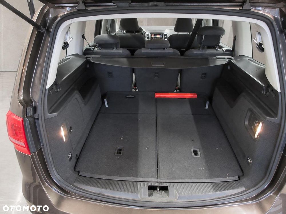 Volkswagen Sharan 2.0 TDI 4Motion BlueMotion Technology Comfortline - 12