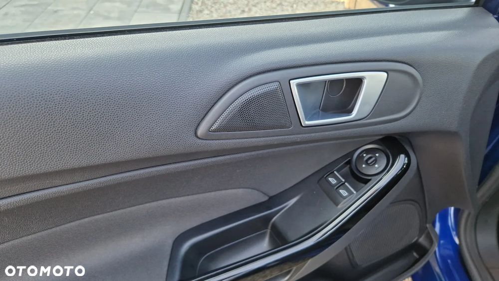 Ford Fiesta 1.0 EcoBoost S&S TITANIUM - 23
