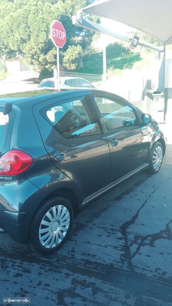 Toyota Aygo Standard - 18