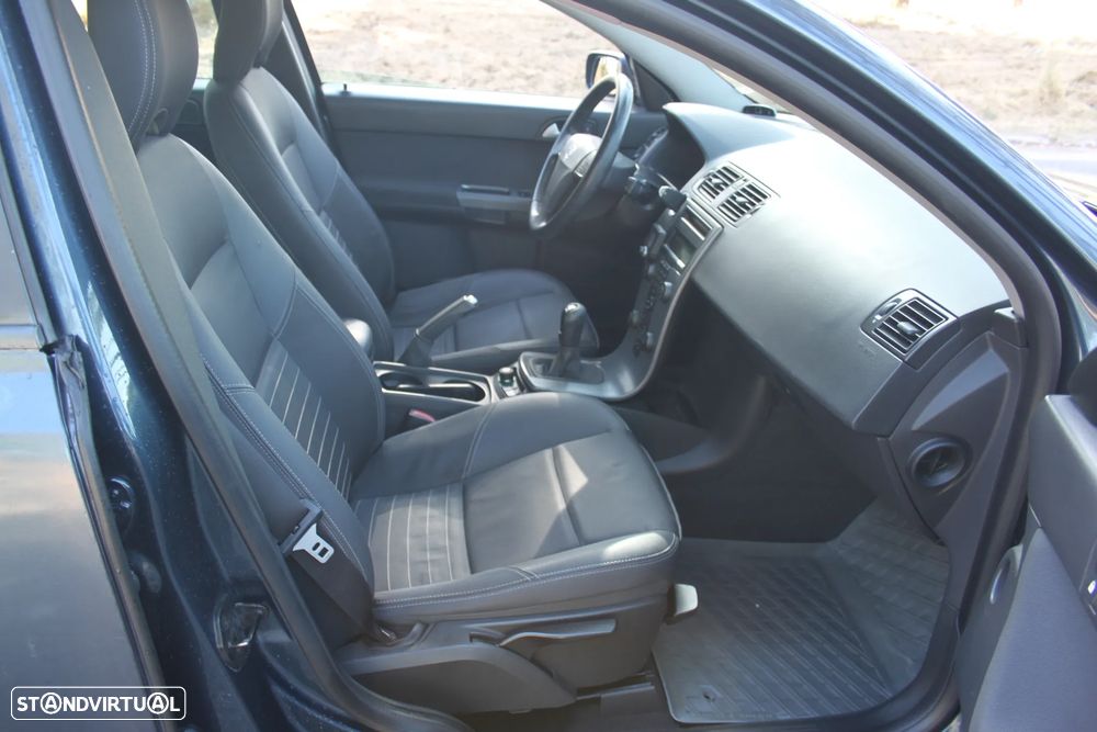 Volvo V50 2.0 D Nível 2 - 17
