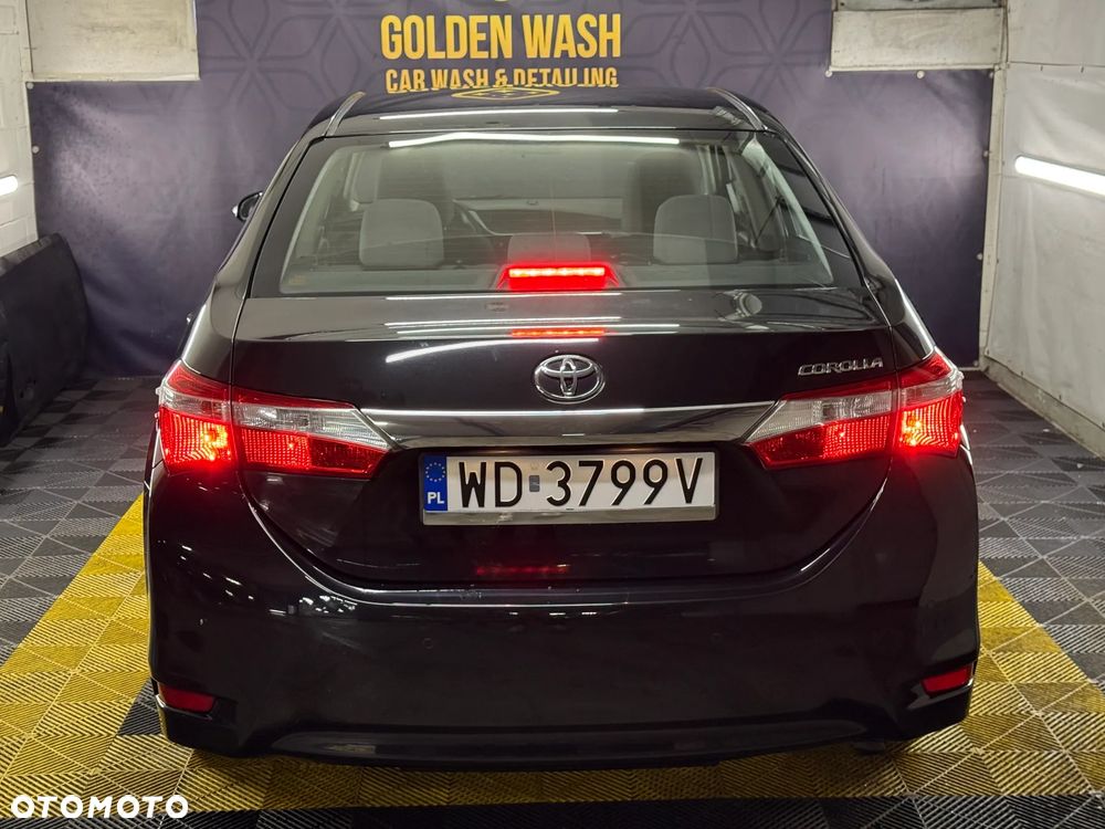 Toyota Corolla - 10