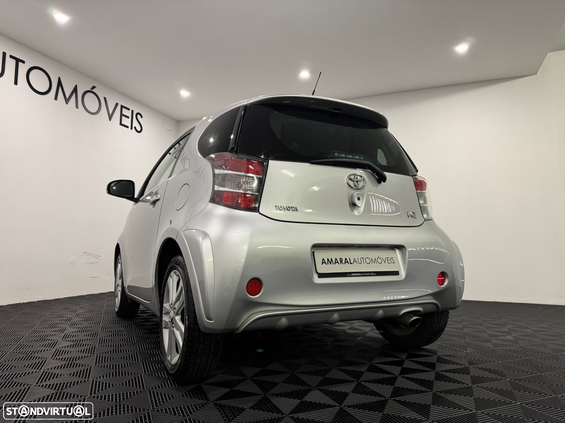 Toyota iQ 1.33 VVT-i - 22