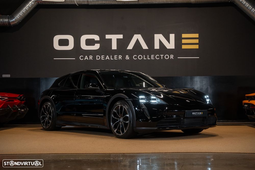 Porsche Taycan Cross Turismo 4 - 6
