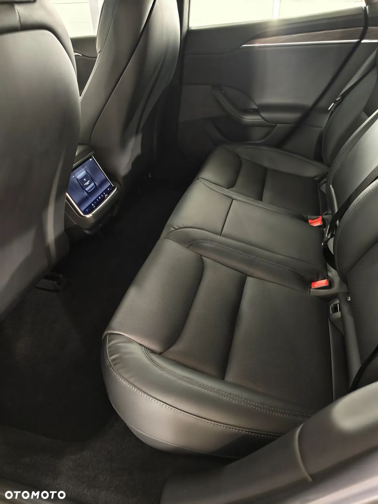Tesla Model S Long Range AWD - 29
