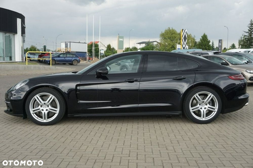 Porsche Panamera 4 - 8
