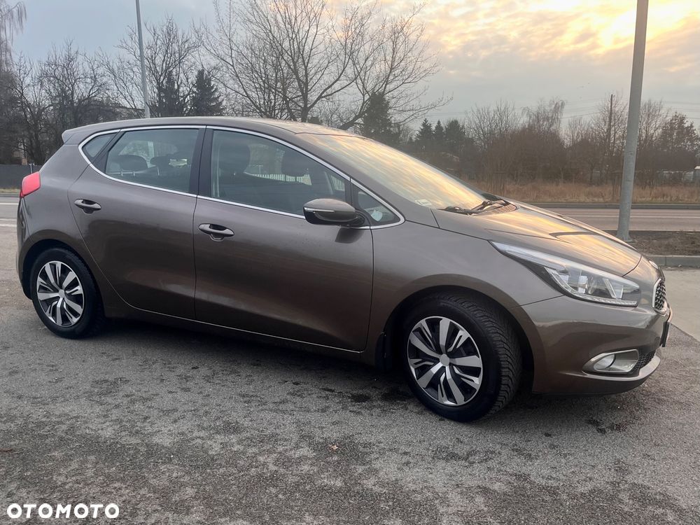 Kia Ceed 1.6 GDI L - 6