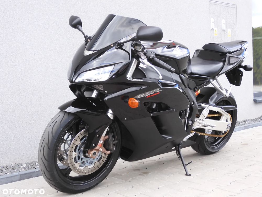 Honda CBR - 38