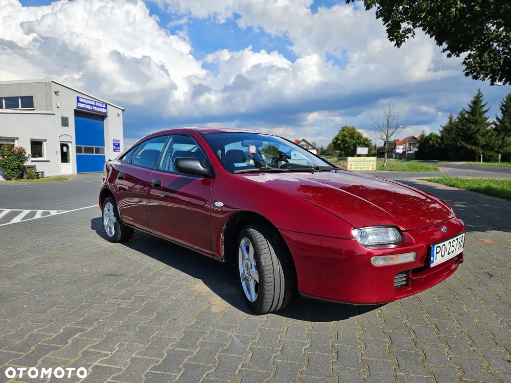 Mazda 323F - 1