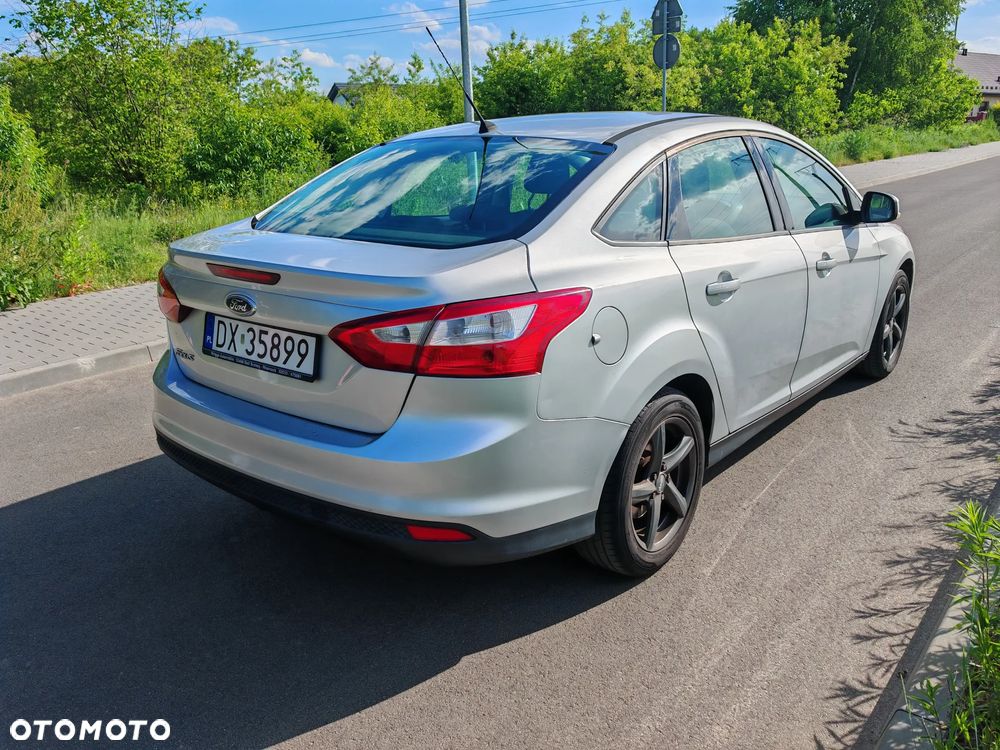 Ford Focus 1.6 Ambiente - 3