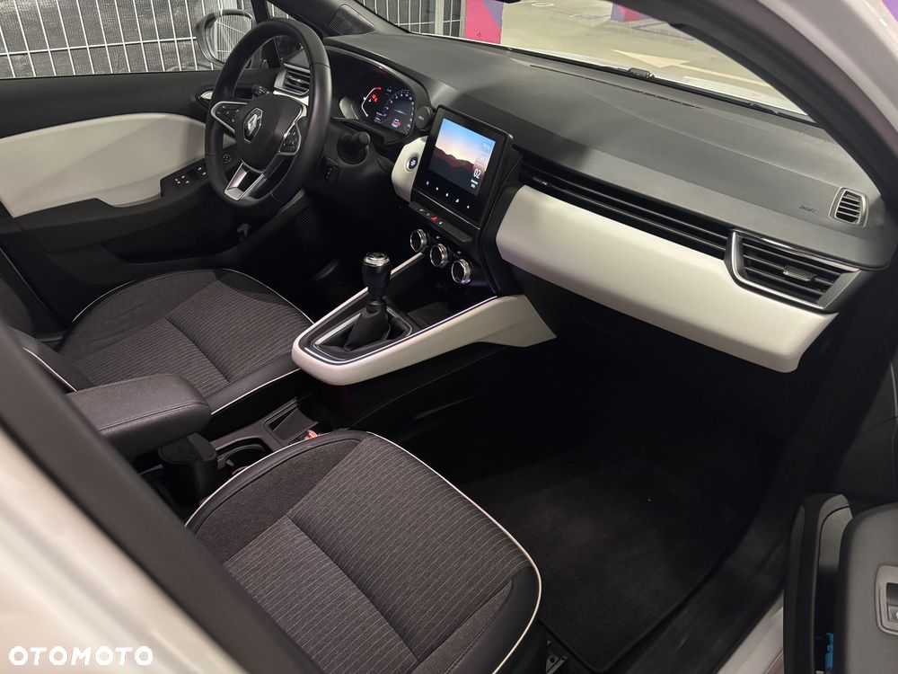 Renault Clio 1.0 TCe Techno - 16
