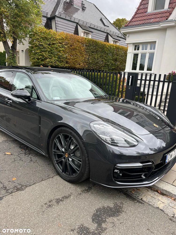 Porsche Panamera 4S Sport Turismo - 3