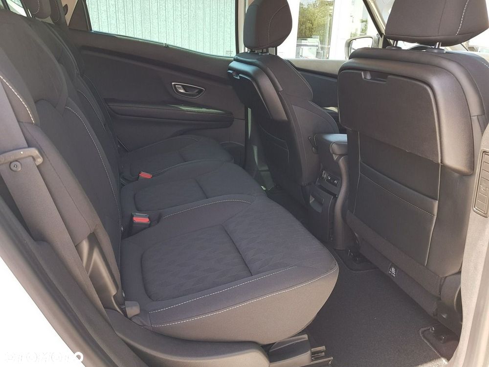 Renault Scenic - 15