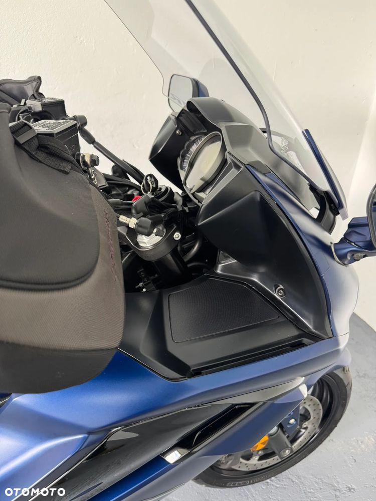 Yamaha FJR - 18