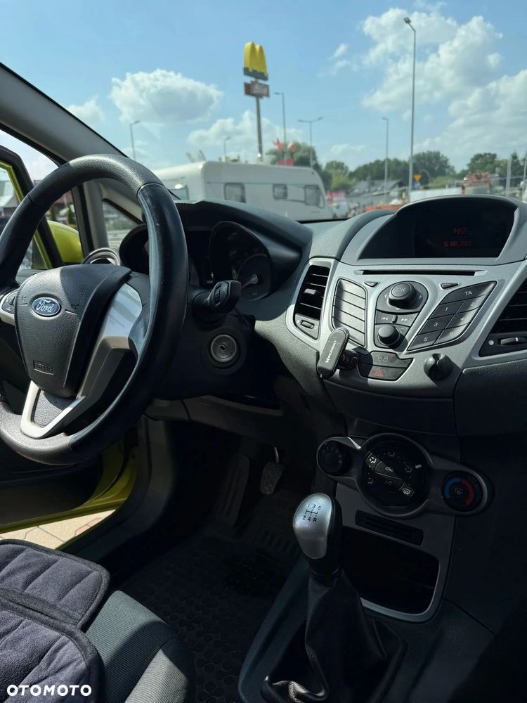 Ford Fiesta 1.4 Trend - 12