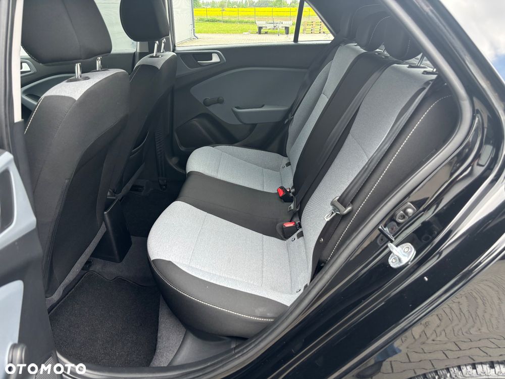 Hyundai i20 blue 1.2 Classic - 39