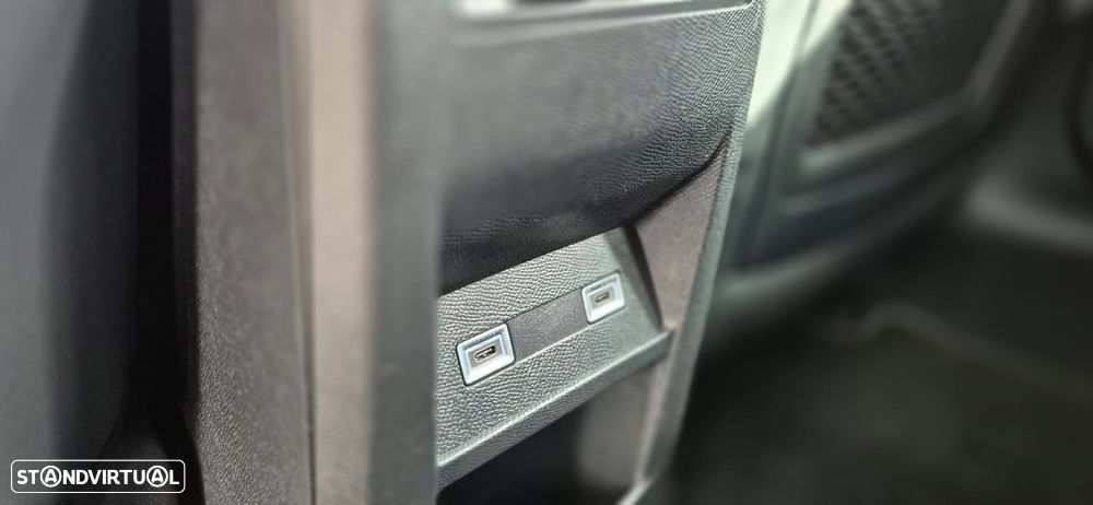 Peugeot 308 225 e-EAT8 GT - 38