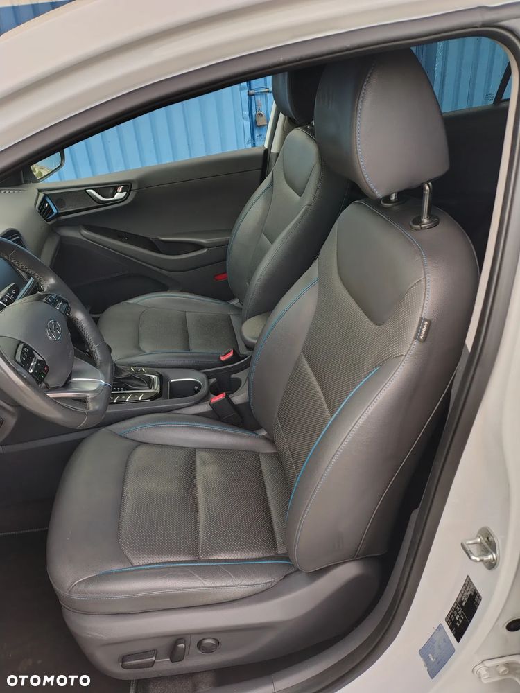 Hyundai IONIQ - 14