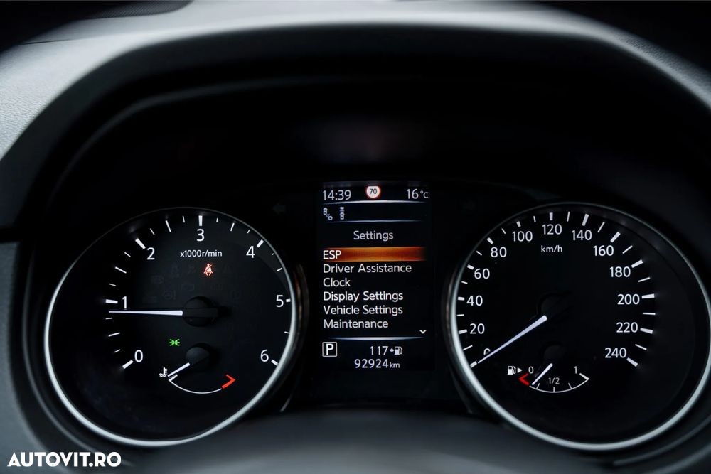 Nissan Qashqai 1.6 DCI Xtronic TEKNA+ - 31