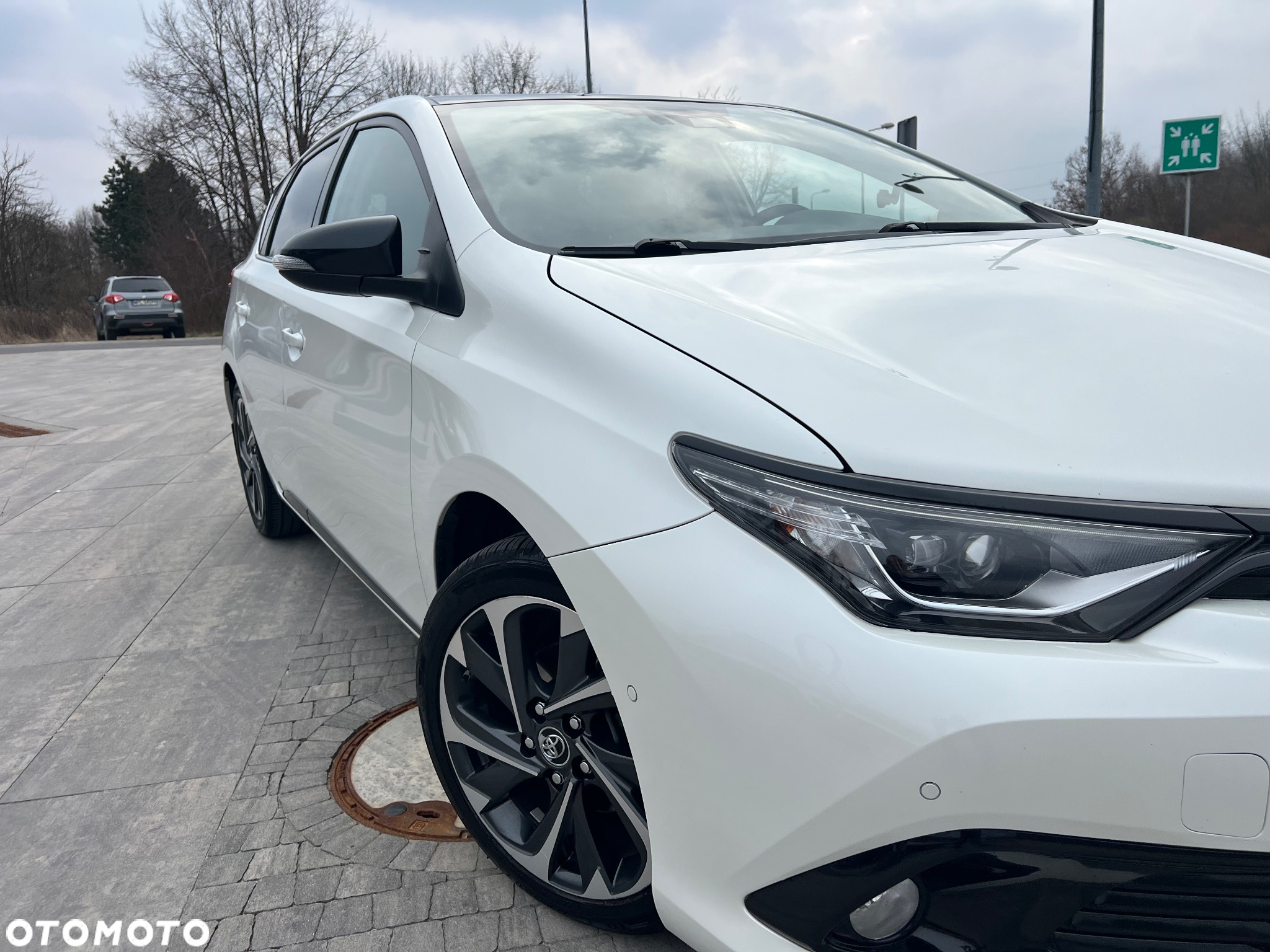 Toyota Auris 1.6 Selection - 22