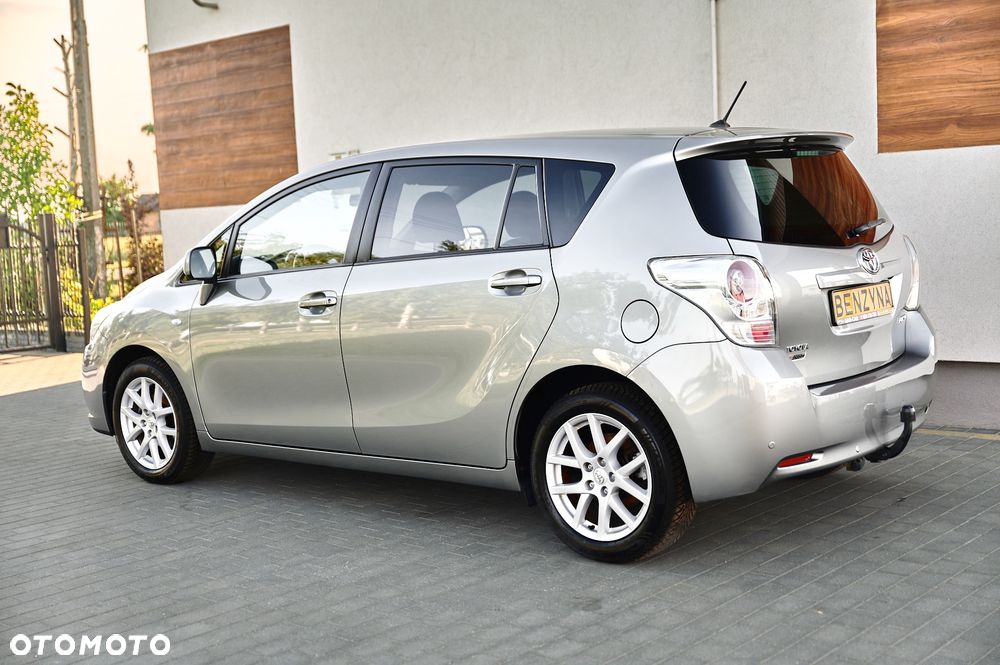 Toyota Verso 1.8 5-Sitzer Executive - 10