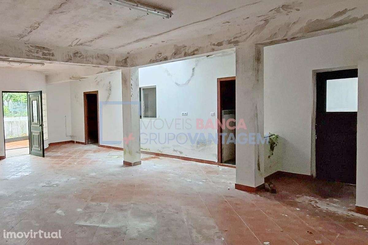 Moradia T4 para Recuperação  356m² - Grande imagem: 3/10