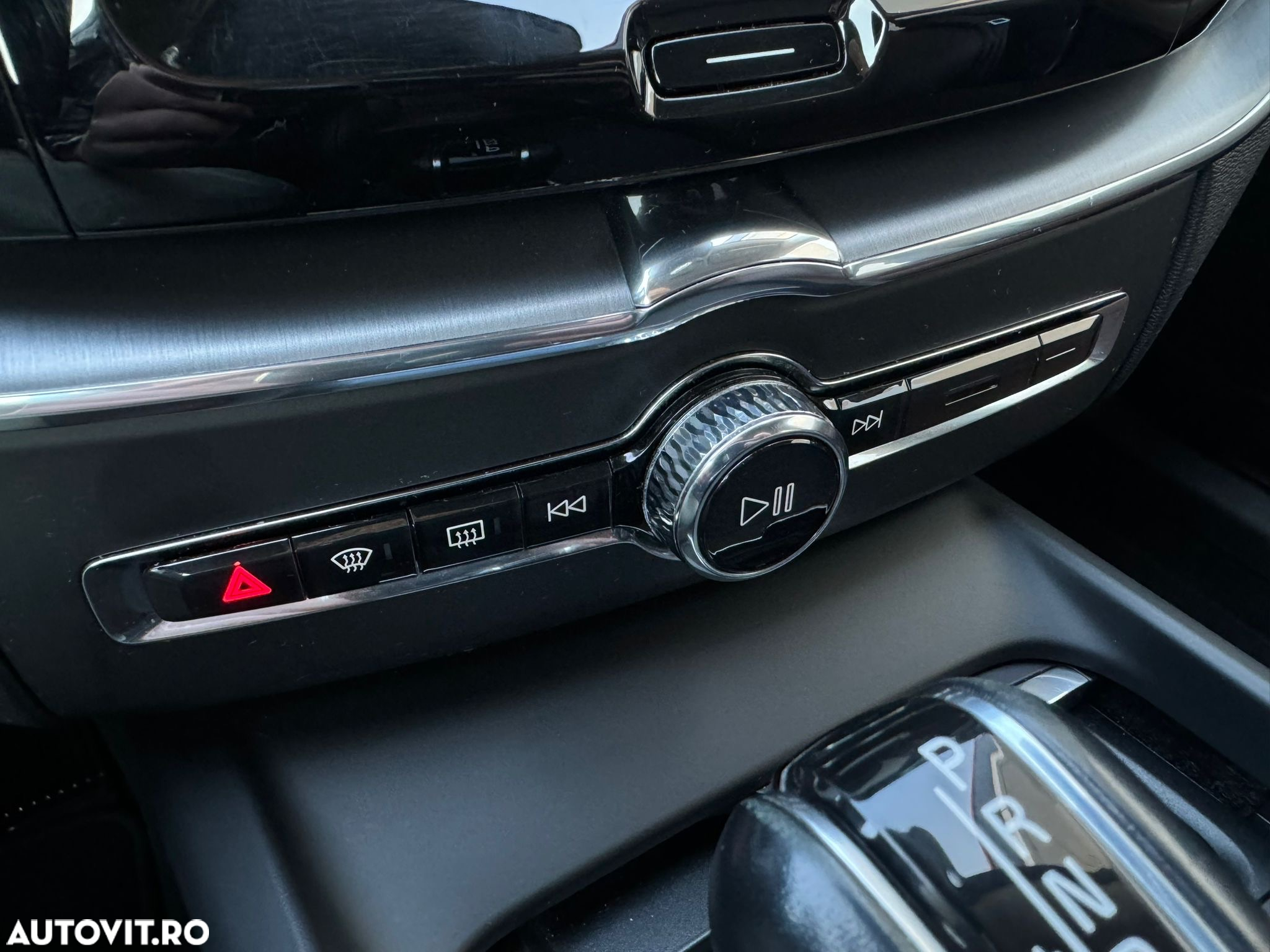 Volvo XC 60 D4 Geartronic Momentum Pro - 18