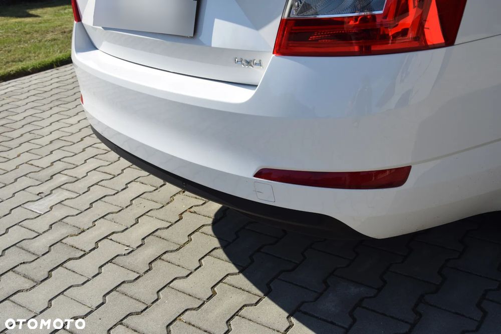 Skoda Octavia 2.0 TDI 4x4 Elegance DSG - 18