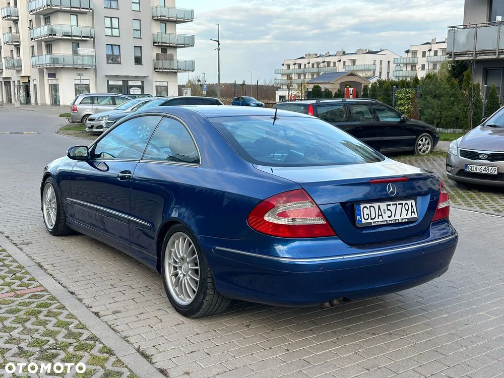Mercedes-Benz CLK - 4