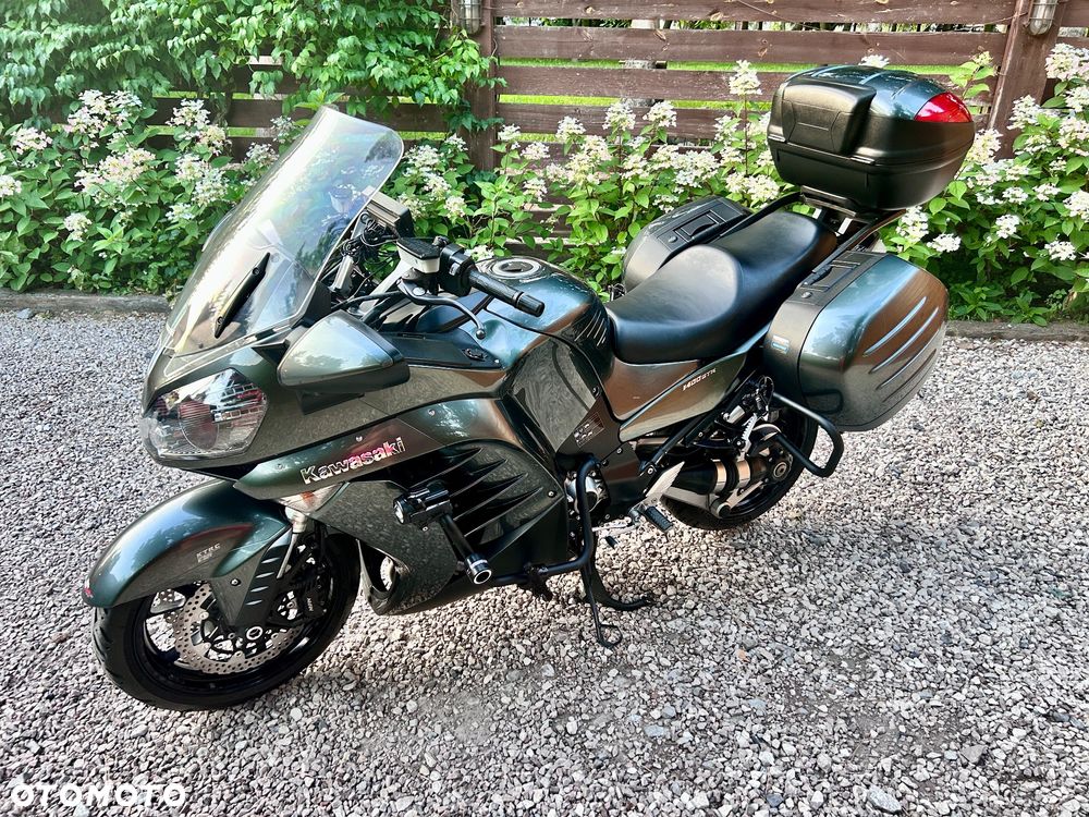 Kawasaki GTR - 7