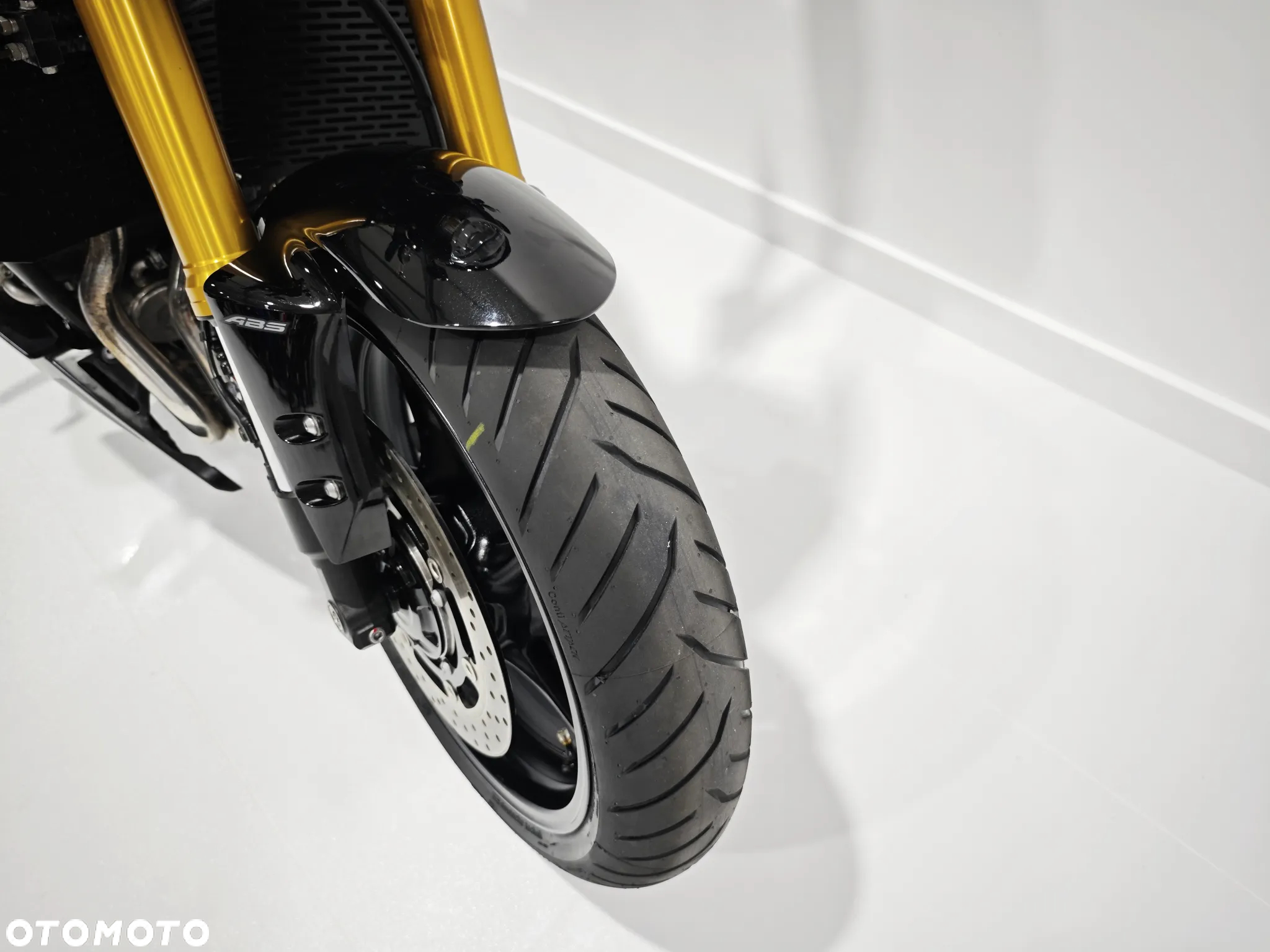 Yamaha FZ - 12
