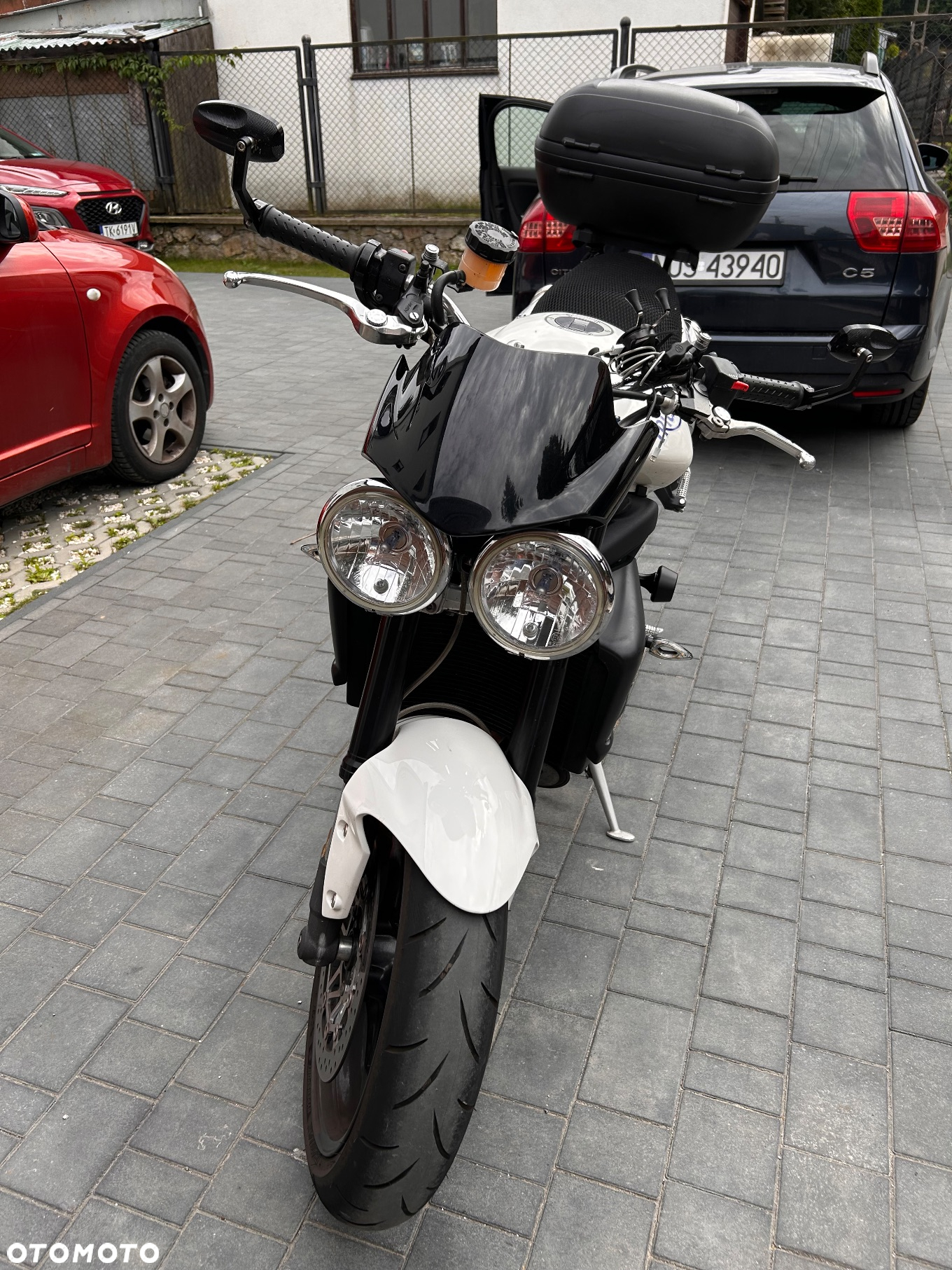 Triumph Street Triple - 10