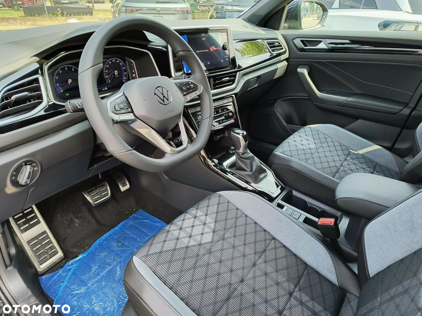 Volkswagen T-Roc 1.5 TSI R-Line Plus DSG - 13