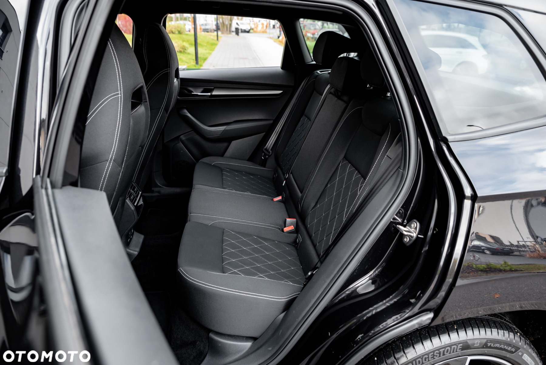 Skoda Karoq 2.0 TSI 4x4 DSG Sportline - 23