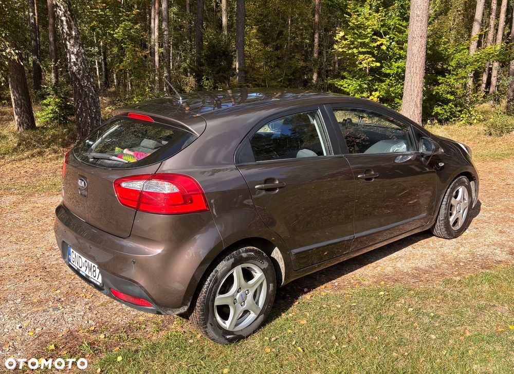Kia Rio - 2