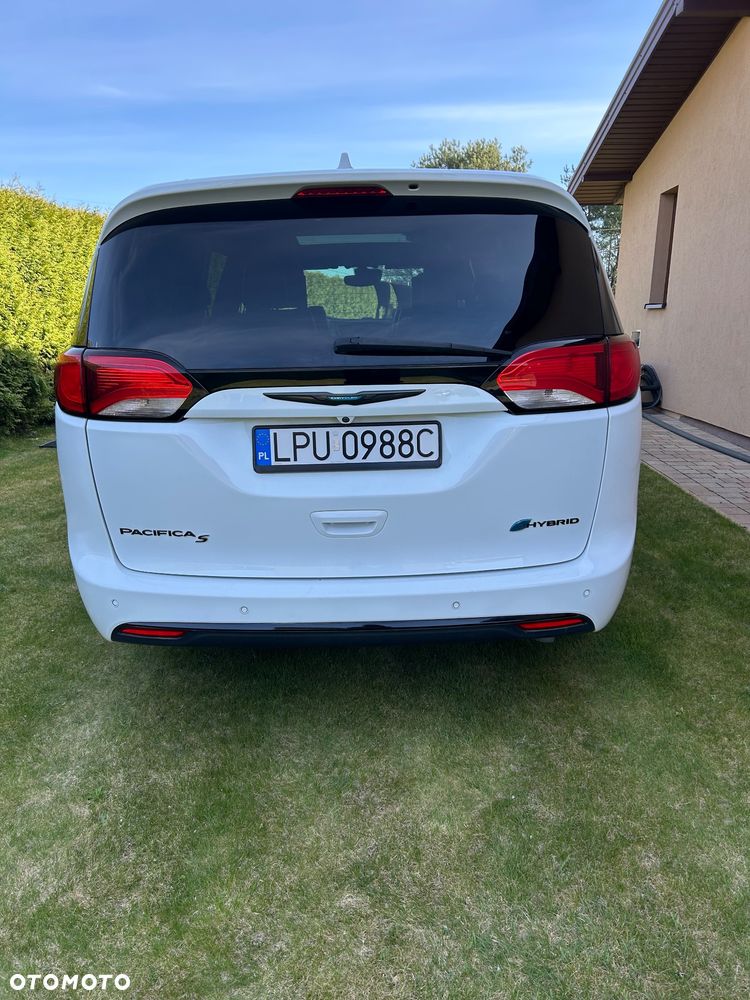 Chrysler Pacifica - 8